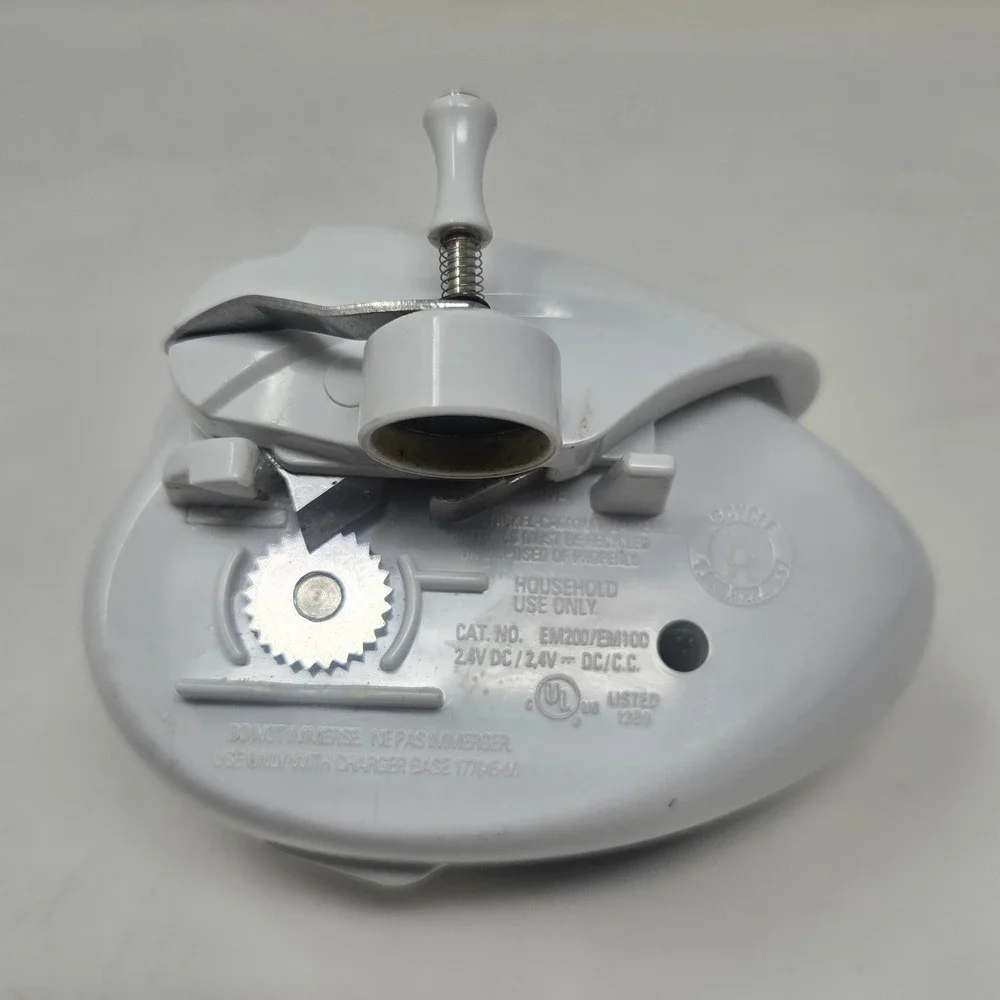 Black & Decker Gizmo Cordless Can Opener White EM200‎ EM100 with Charging Base